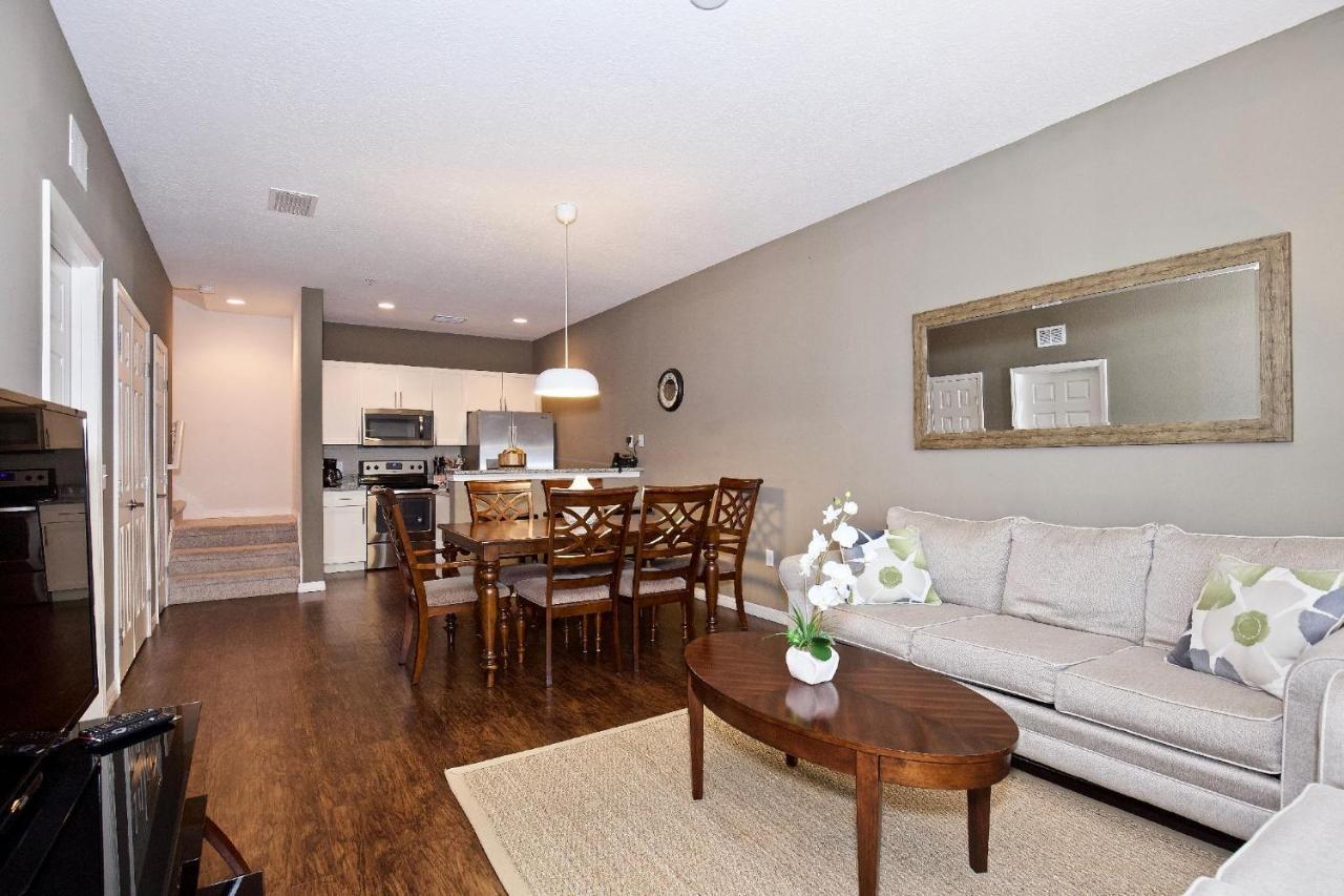 Great And Practical Townhouse In Gated Community, Sleeps 6 10 Min To Disney! オーランド エクステリア 写真