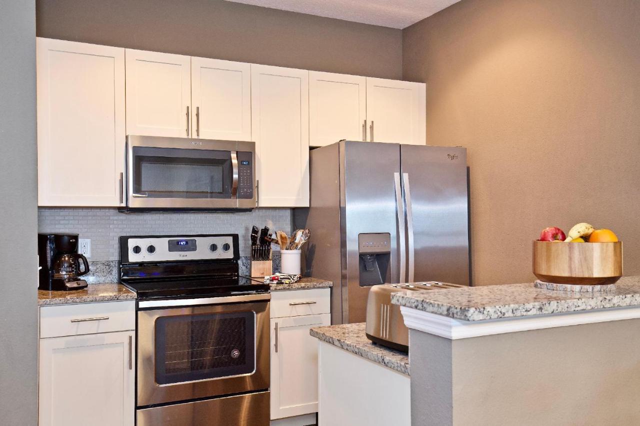 Great And Practical Townhouse In Gated Community, Sleeps 6 10 Min To Disney! オーランド エクステリア 写真